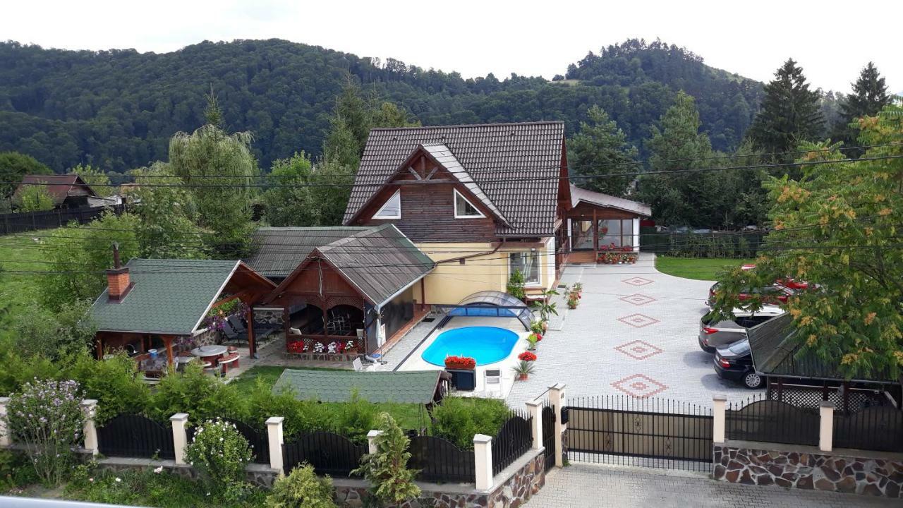 Готель Vila Eszter Совата Екстер'єр фото